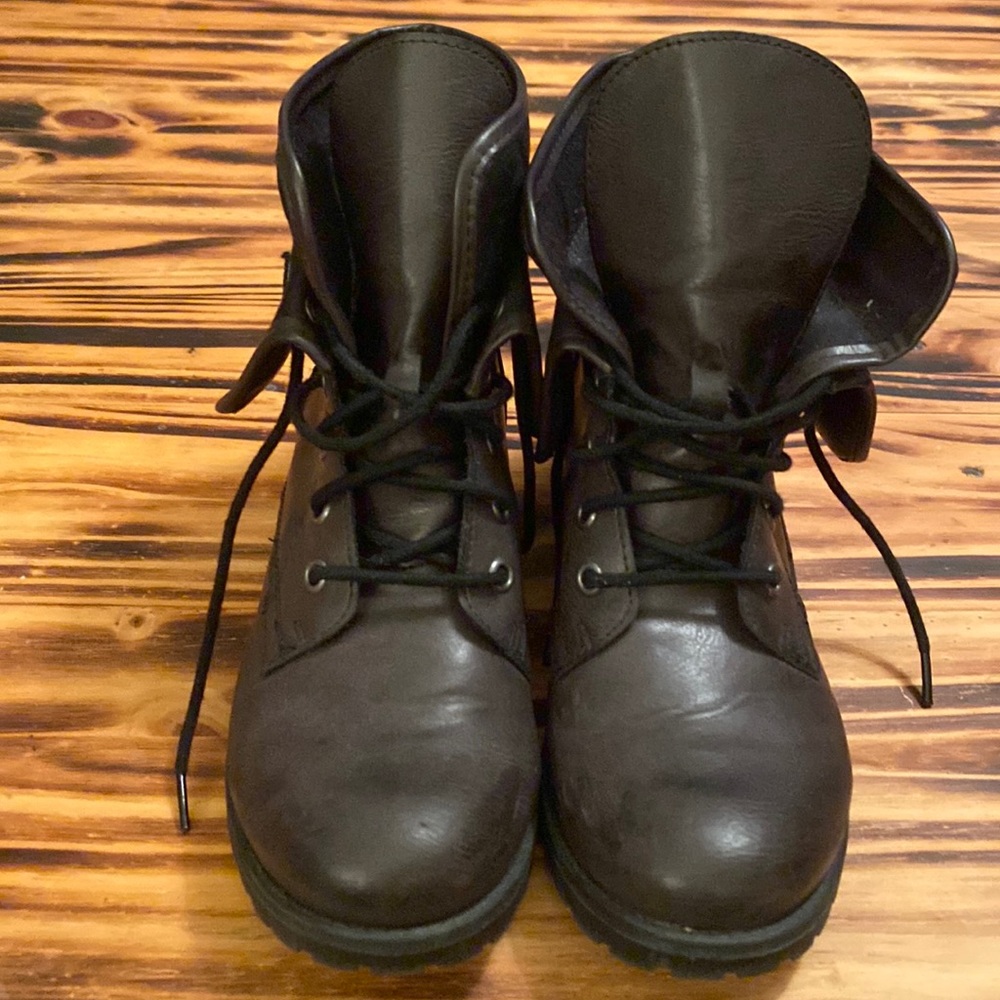 ROCK AND CANDY Black Ankle Boots w/designs sz 6.5